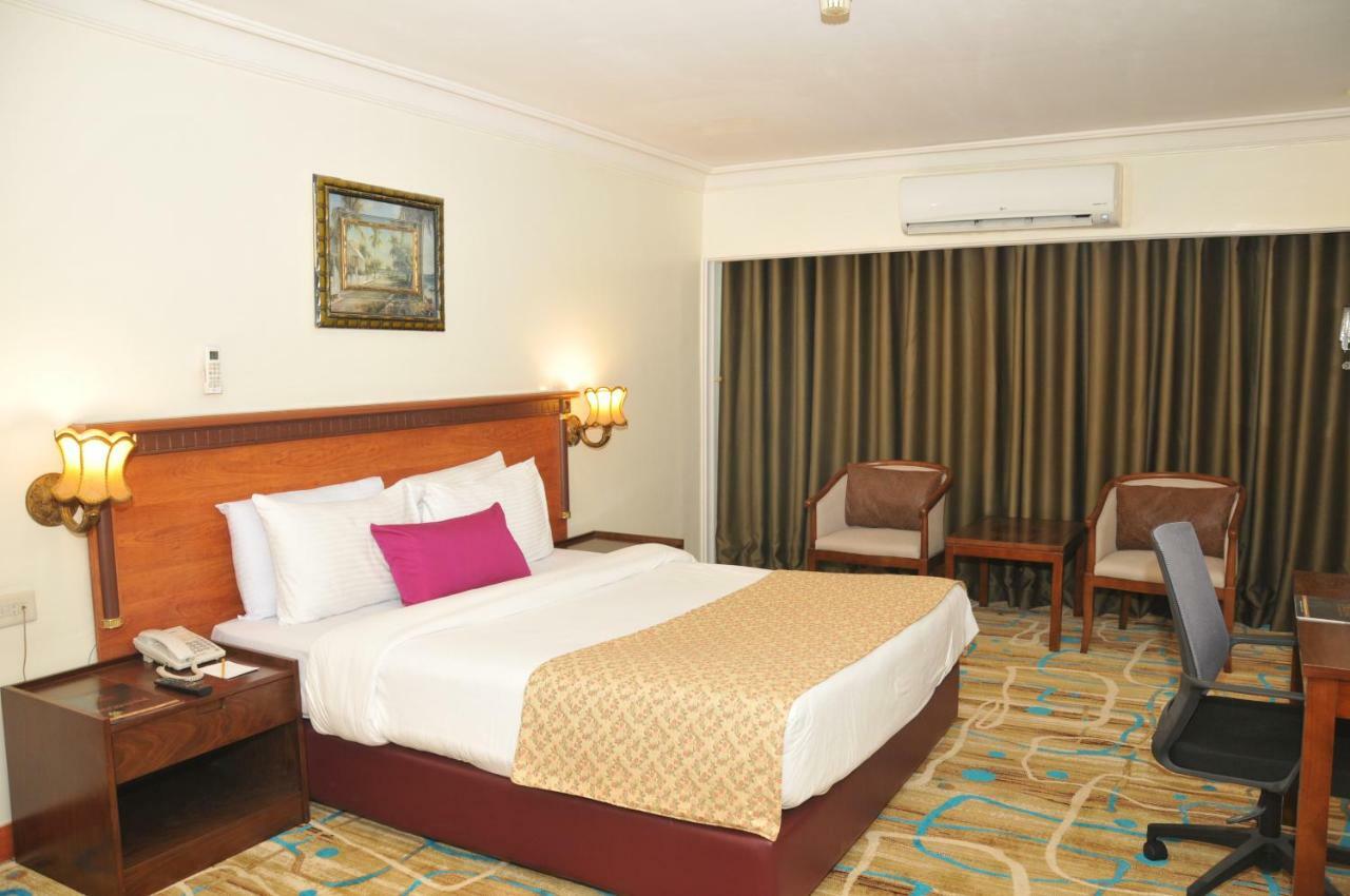 Hotel Di-Palace Riyadh Exterior photo